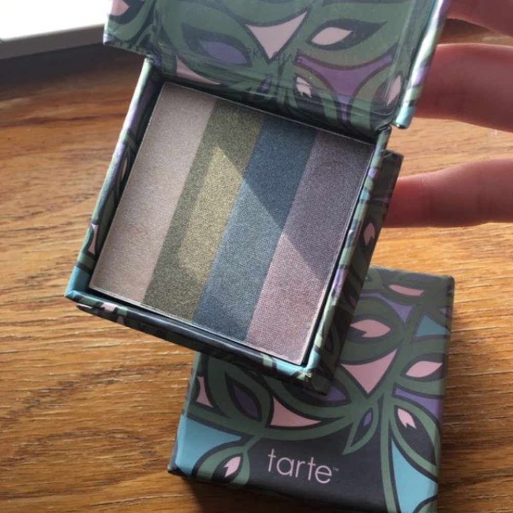 Tarte eyeshadow box. Brand new. Authentic